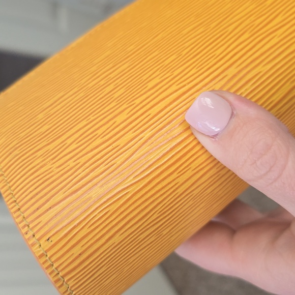 Louis Vuitton Yellow Epi Leather Wallet - Picture 16 of 16